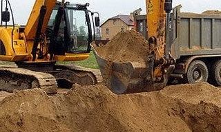 Выкопать яму экскаватором в Сестрорецке от 929 руб. - ГОСТСТРОЙ